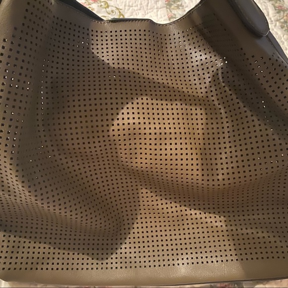 Lulu Dharma Vegan Leather Handbag - Picture 4 of 4